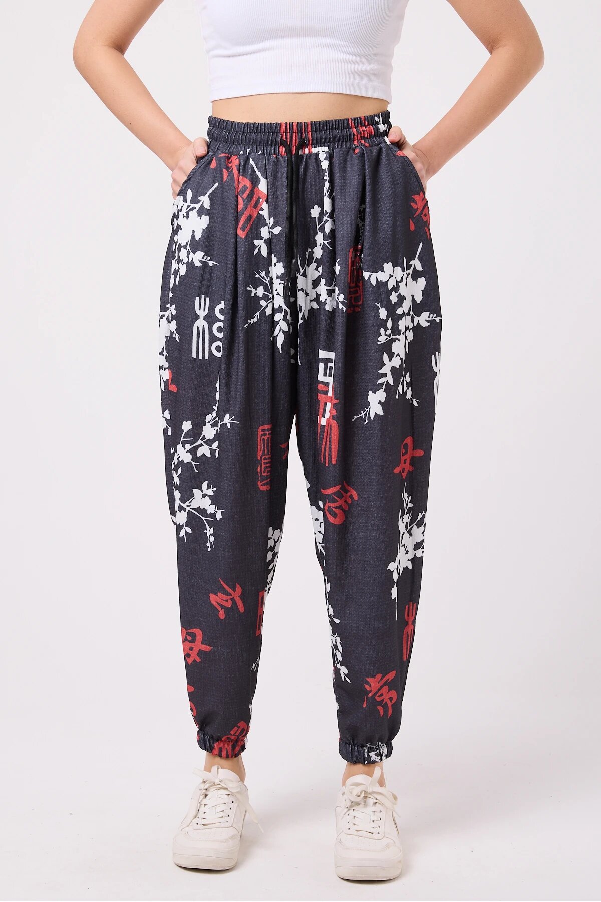 Sporty Shalwar Printed Crinkled Pants - Black - MEXICO SUPERBLUE