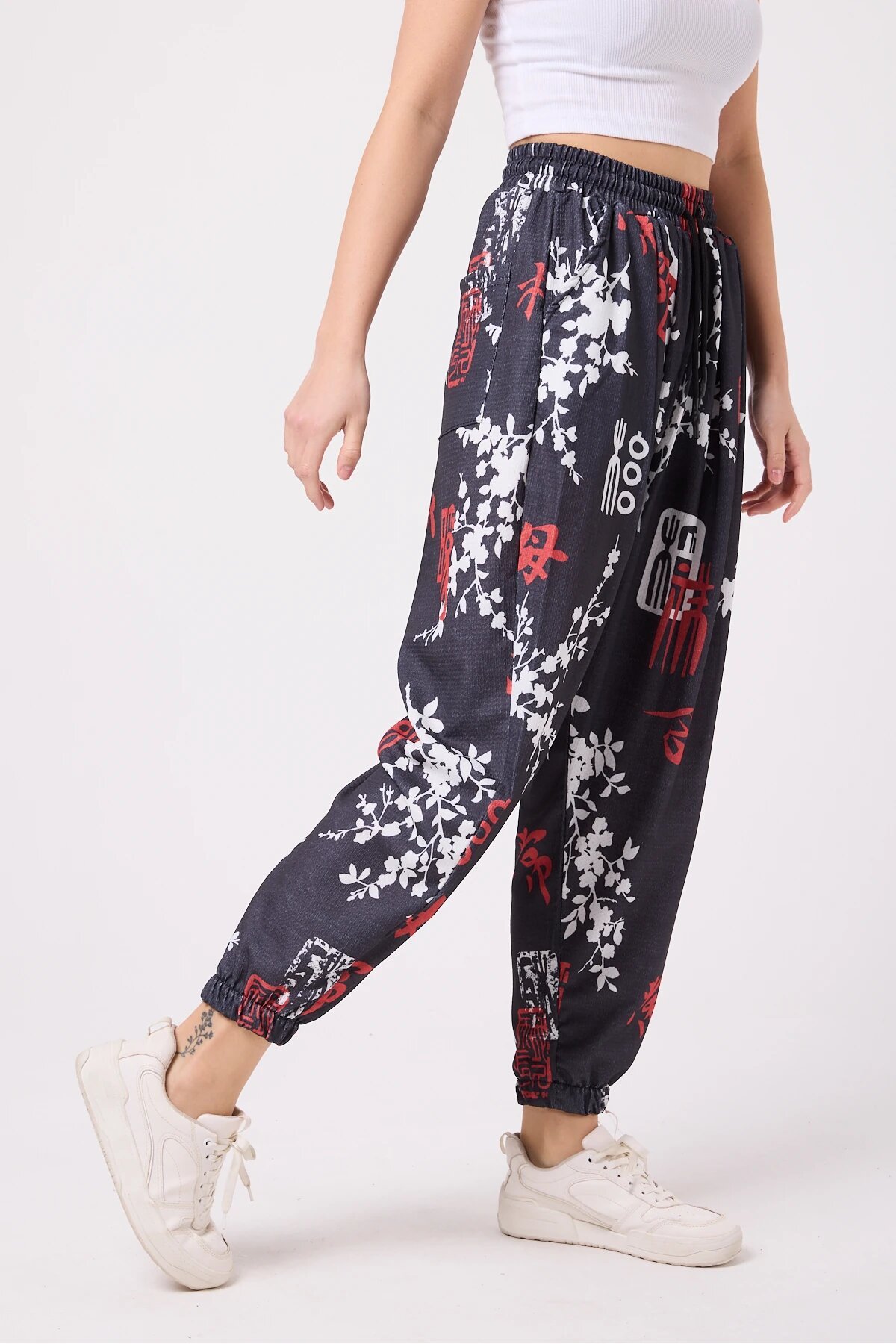 Sporty Shalwar Printed Crinkled Pants - Black - MEXICO SUPERBLUE