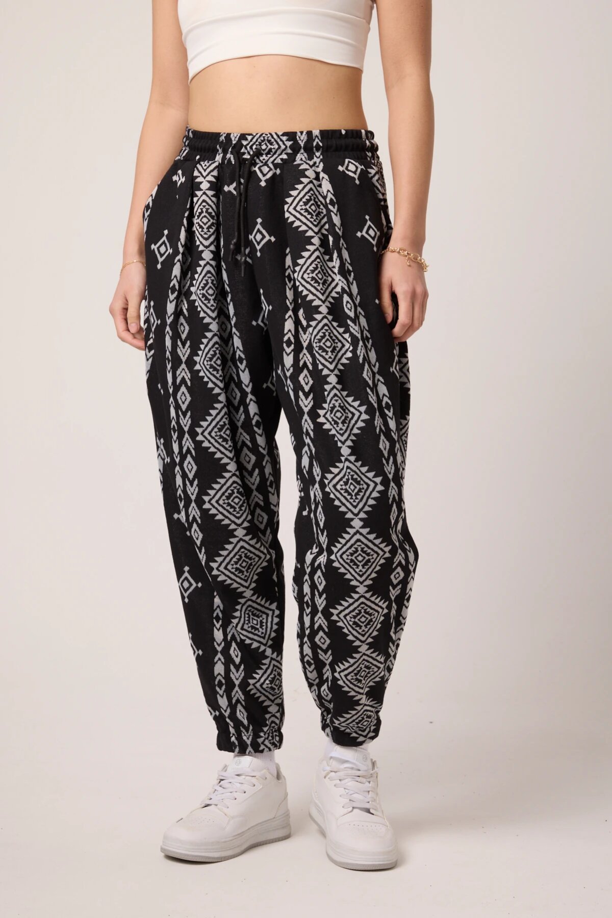Sporty Shalwar Jacquard Pants - Black - MEXICO SUPERBLUE