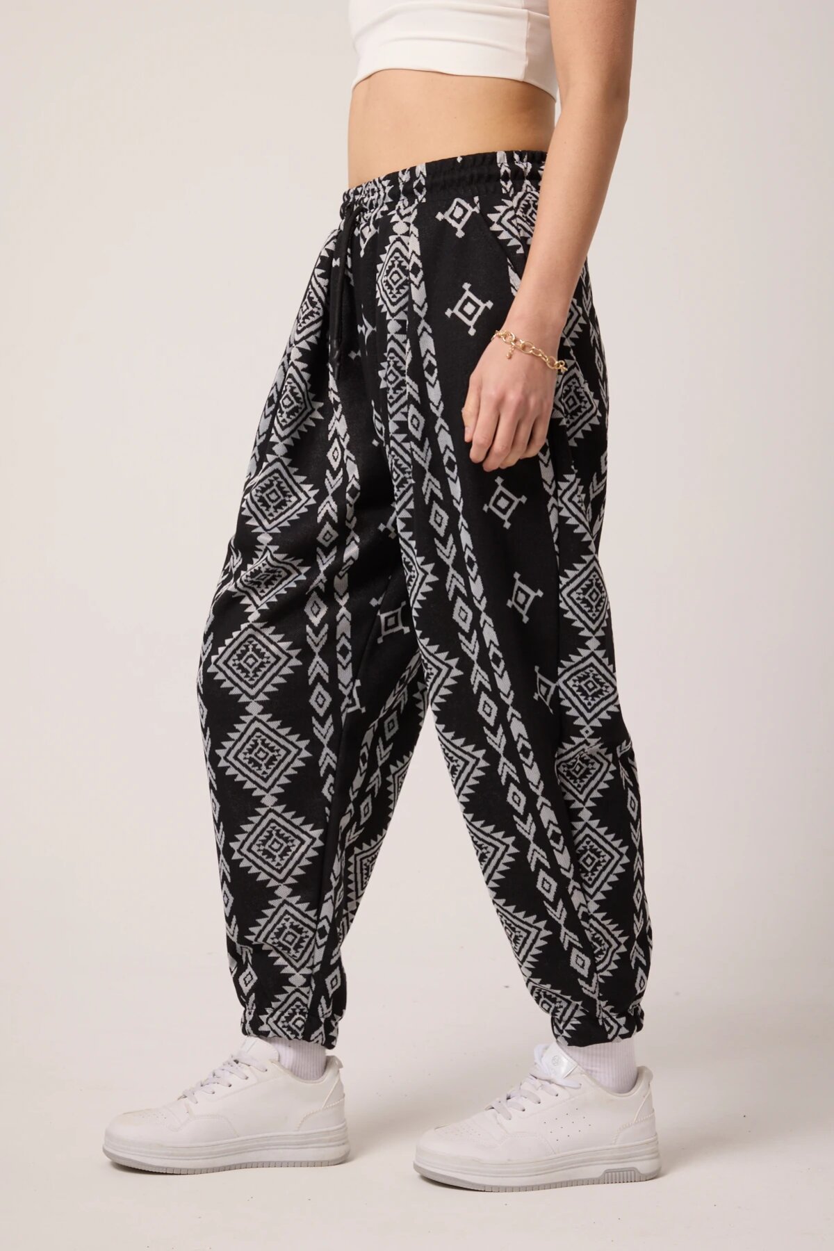 Sporty Shalwar Jacquard Pants - Black - MEXICO SUPERBLUE