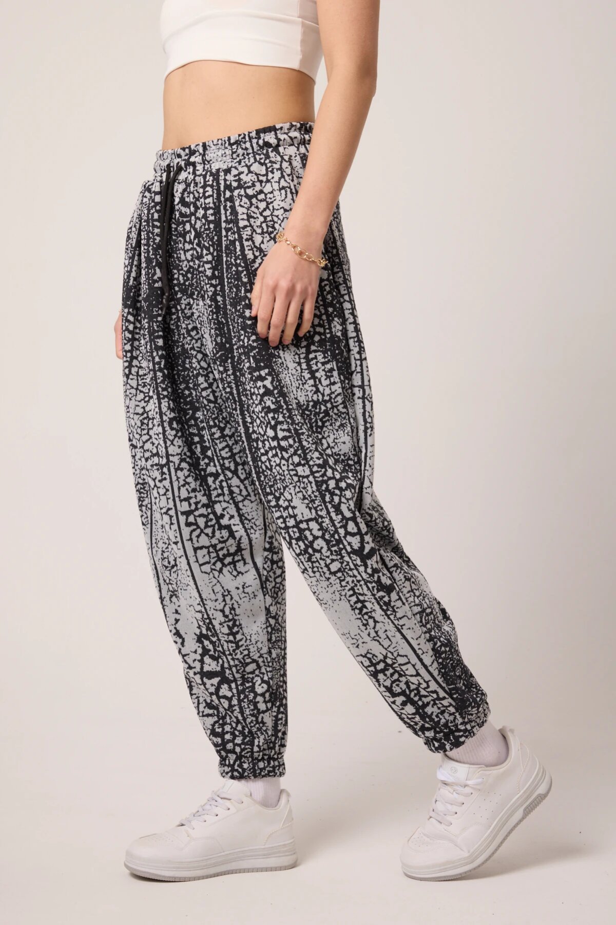 Sporty Jacquard Shalwar Pants - Black - MEXICO SUPERBLUE