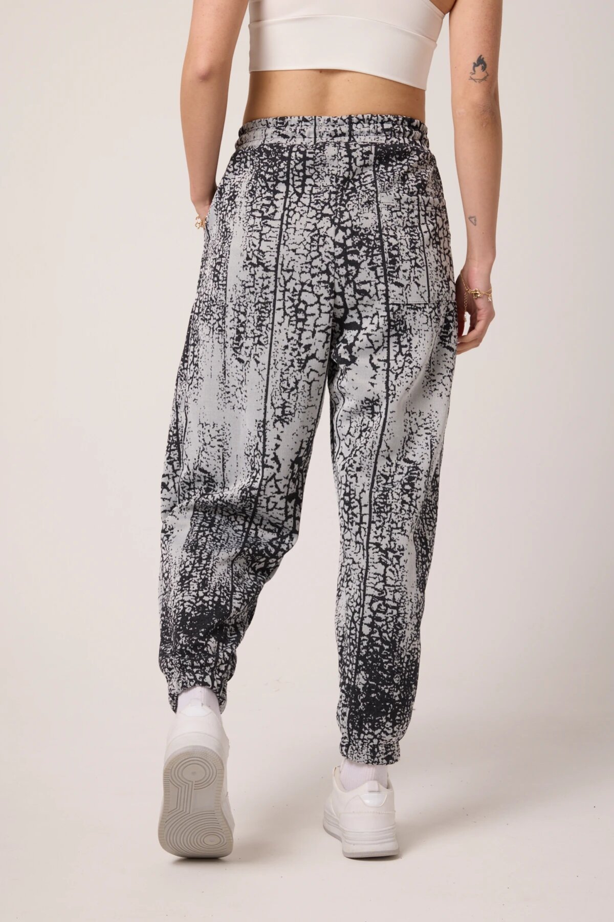 Sporty Jacquard Shalwar Pants - Black - MEXICO SUPERBLUE