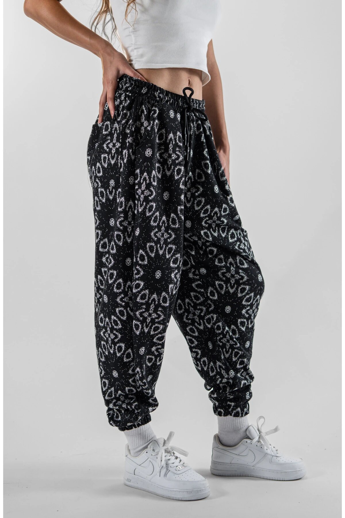 Shalwar Jacquard Pleated Pants - Black - MEXICO SUPERBLUE
