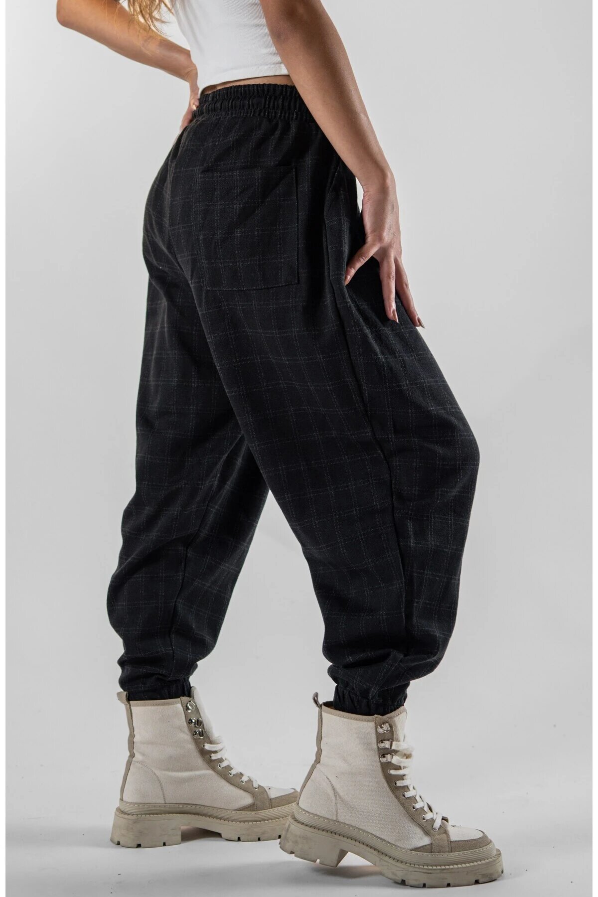 Salwar Jacquard Pleated Pants - Black - MEXICO SUPERBLUE