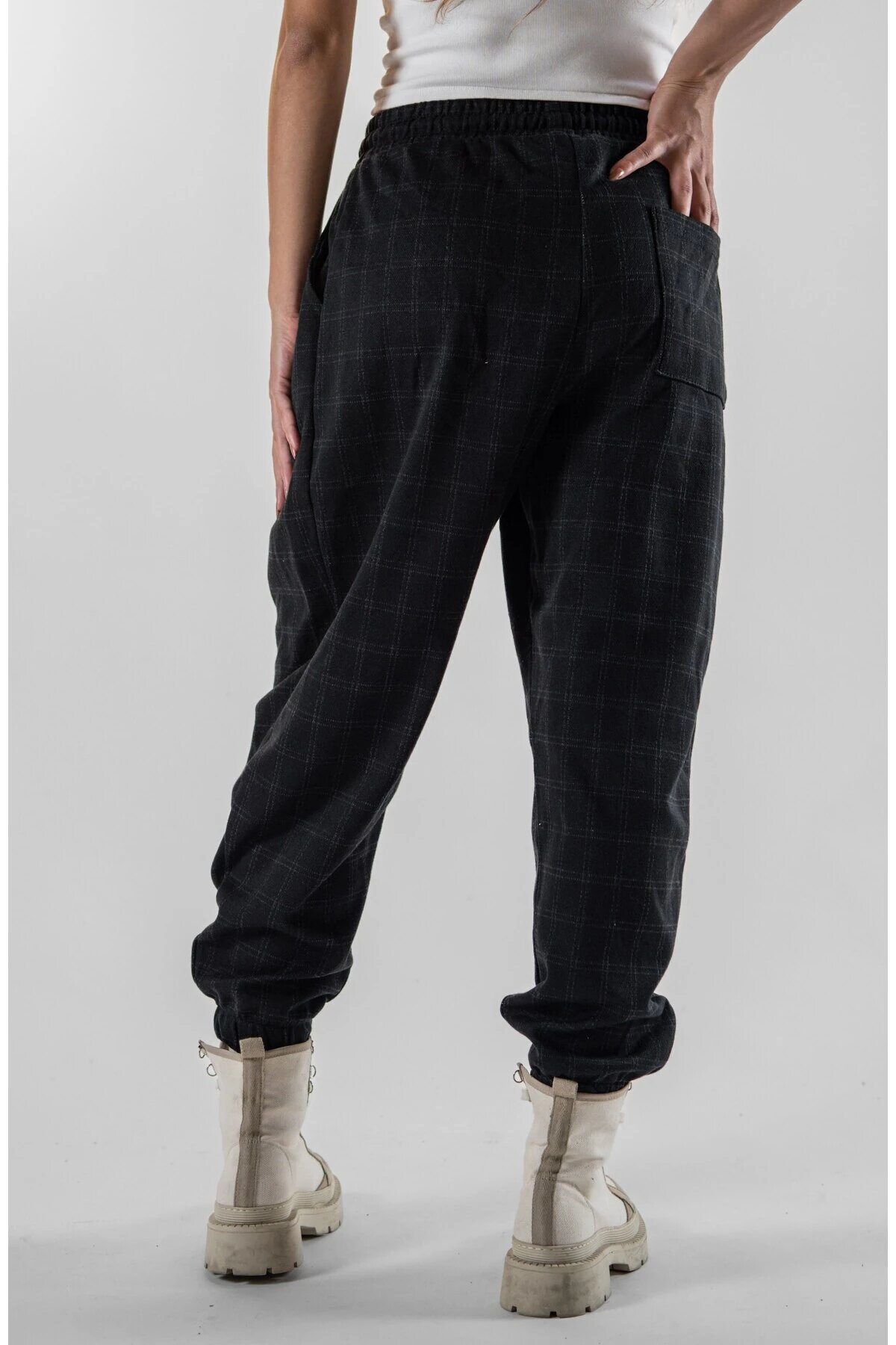 Salwar Jacquard Pleated Pants - Black - MEXICO SUPERBLUE