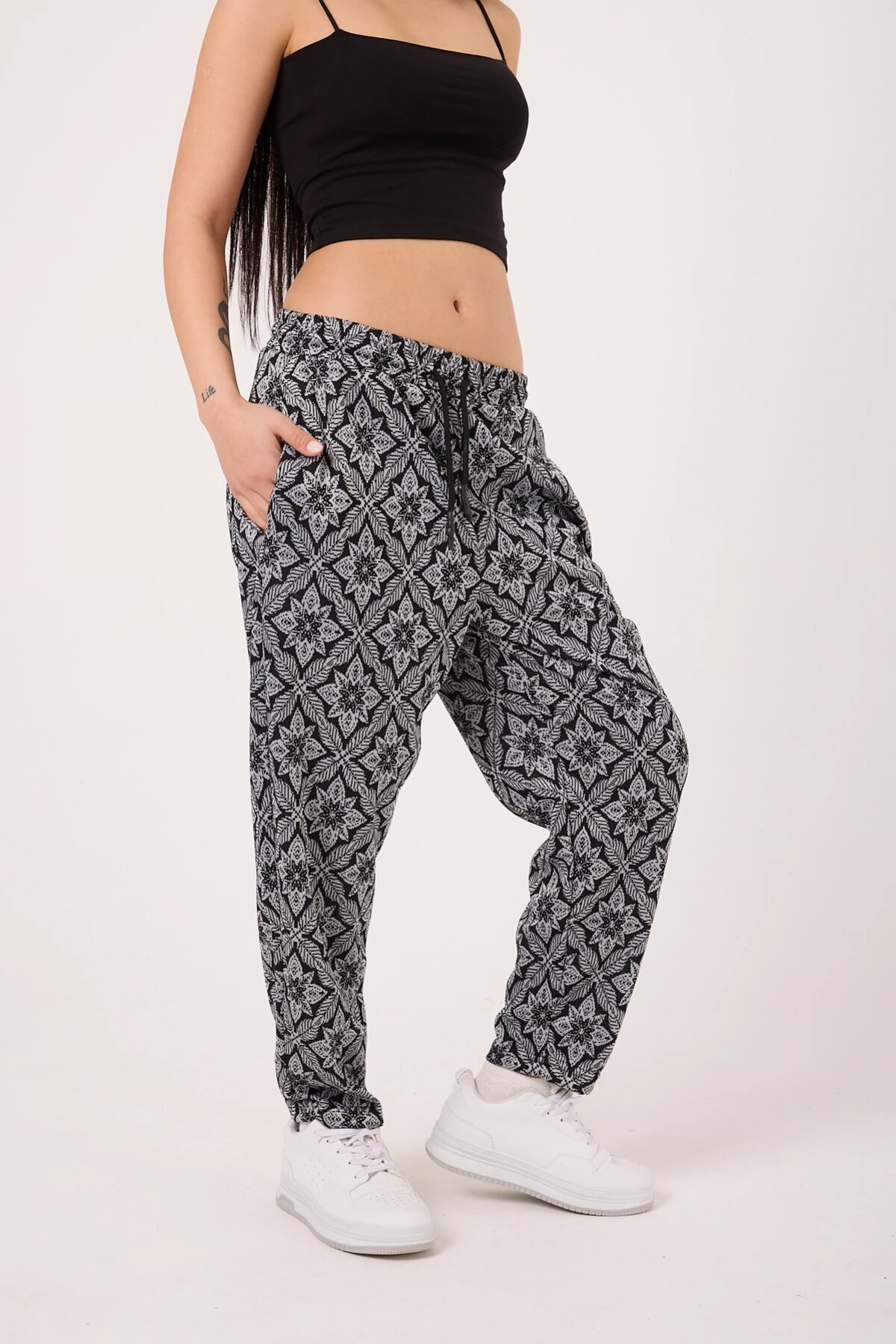 Sporty Harem Printed Pants - Green - MEXICO SUPERBLUE