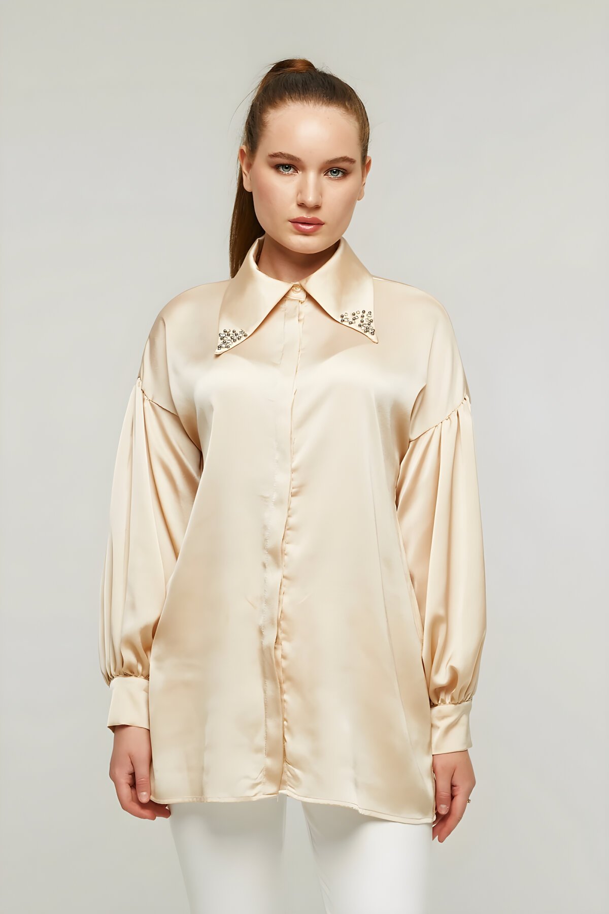 Bej Saten Yakası Taşlı Gömlek - Milamia