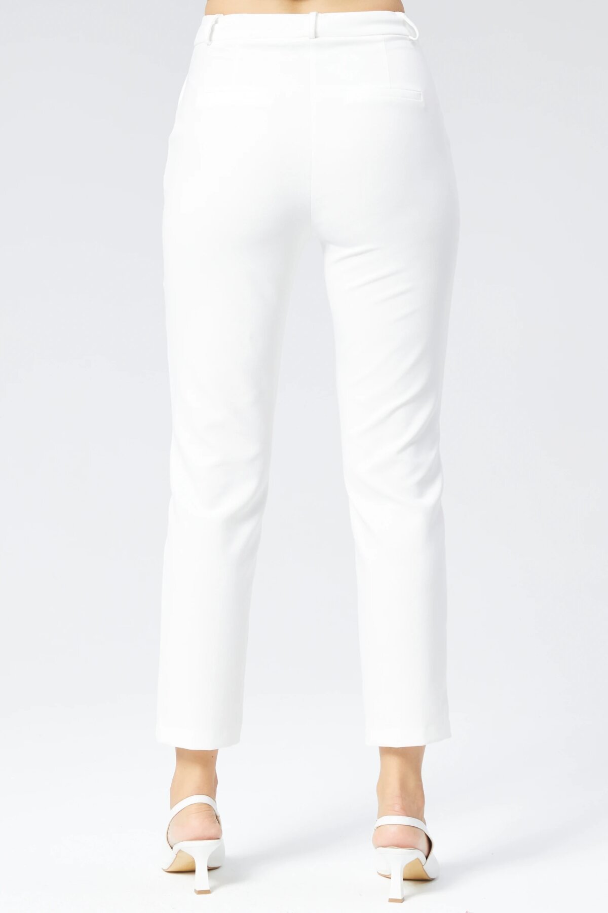 Classic Ankle-Length Slim-Leg Carrot Pants - Ecru - Milamia