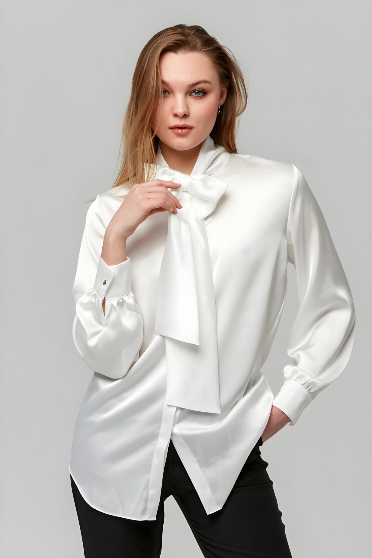 Ekru Saten Klasik Fiyonklu Gömlek - Milamia