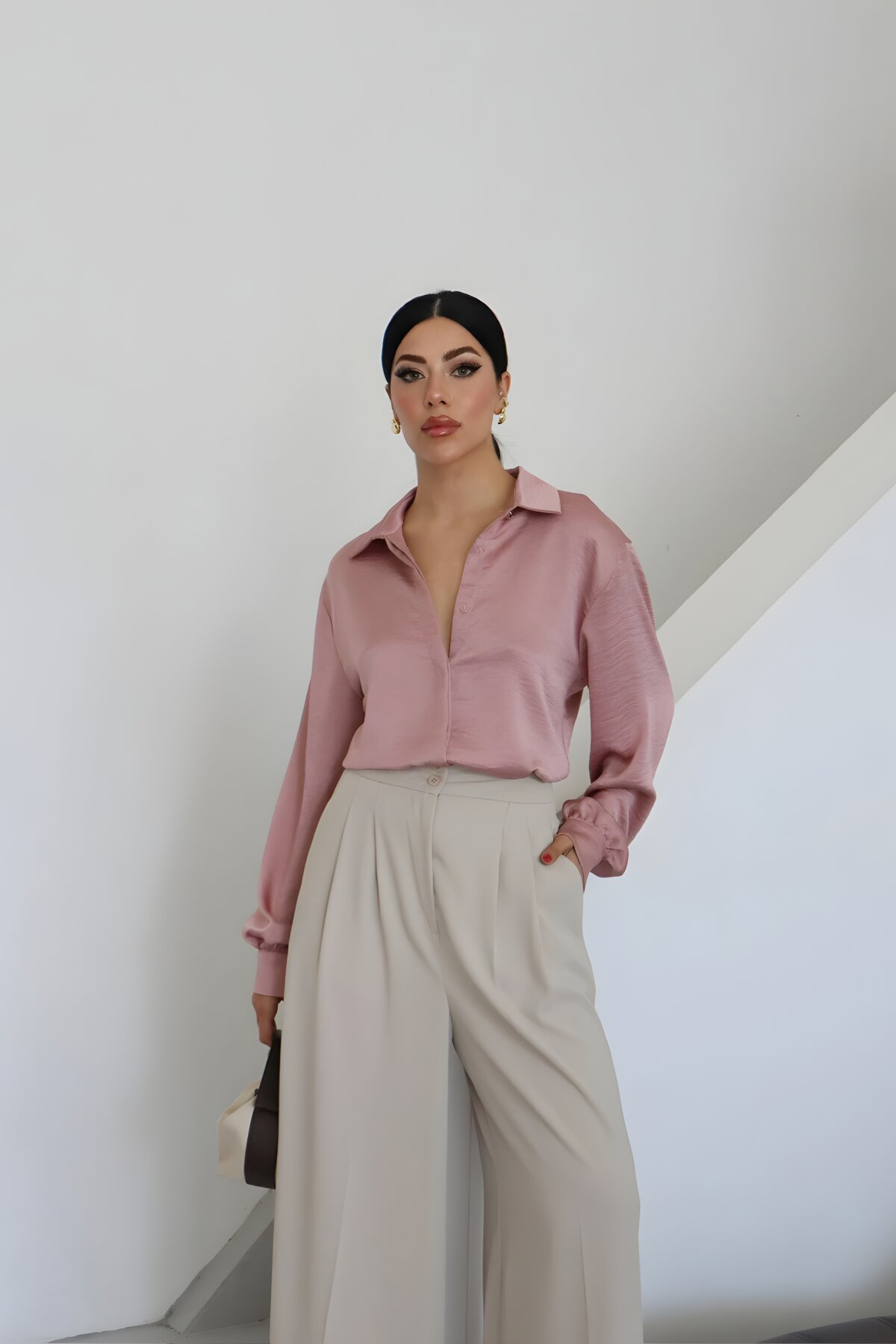 قميص كلاسيكي بودرة غامق بياقة ساتان - Milamia