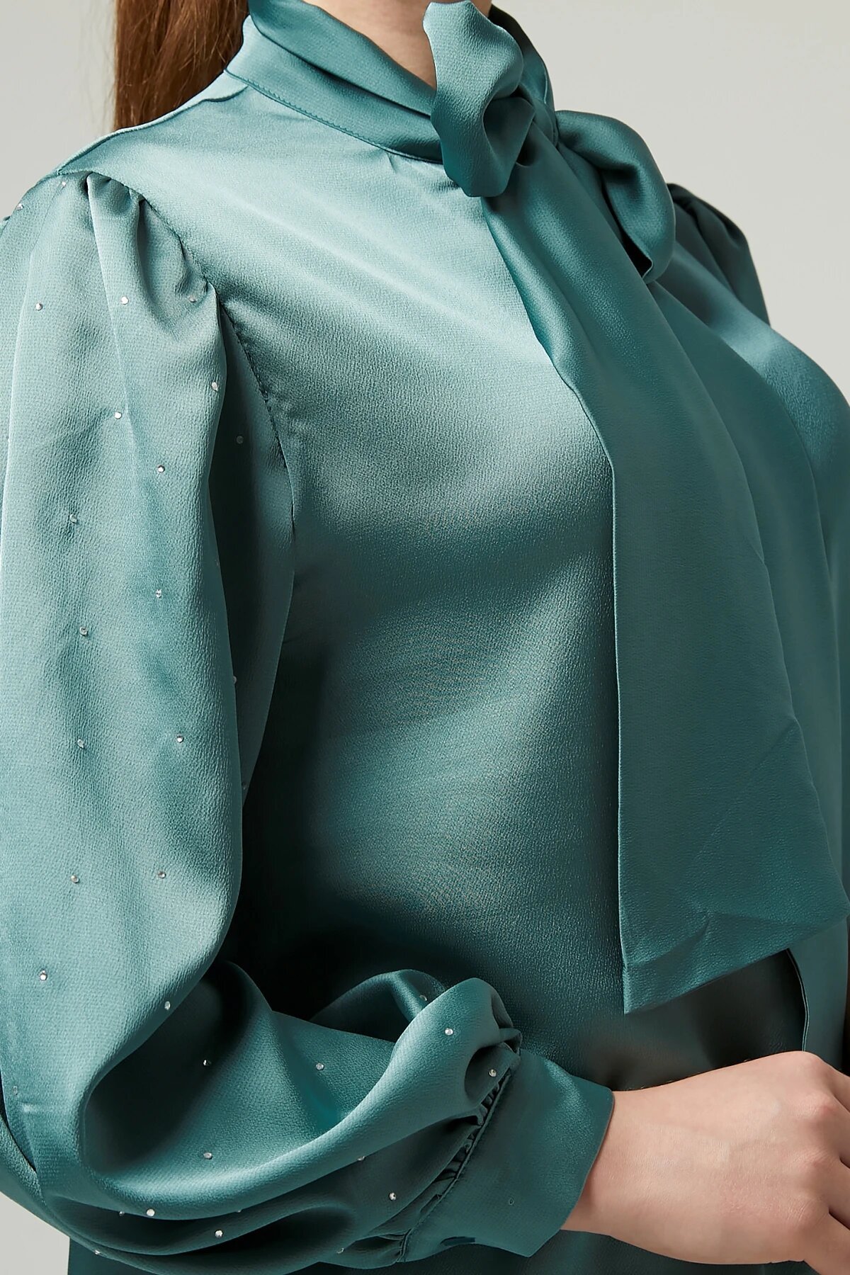 Balloon Sleeve Stone Detailed Satin Shirt - Emerald - Milamia