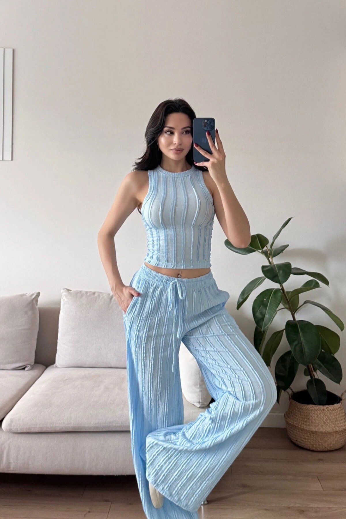 Mavi Halter Yaka Ters Dikiş Crop Pantolon Takım - MOZENA