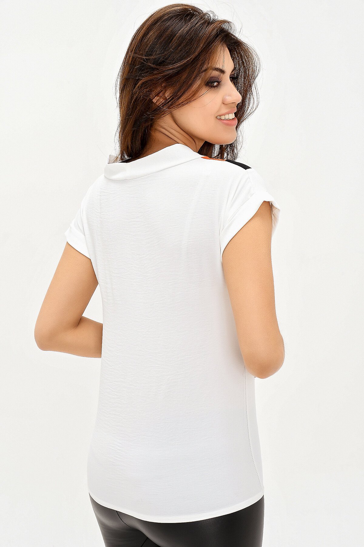 Short Color-Block V-Neck Double-Sleeve Blouse - Ecru White Black - Pasakl ı Giyim