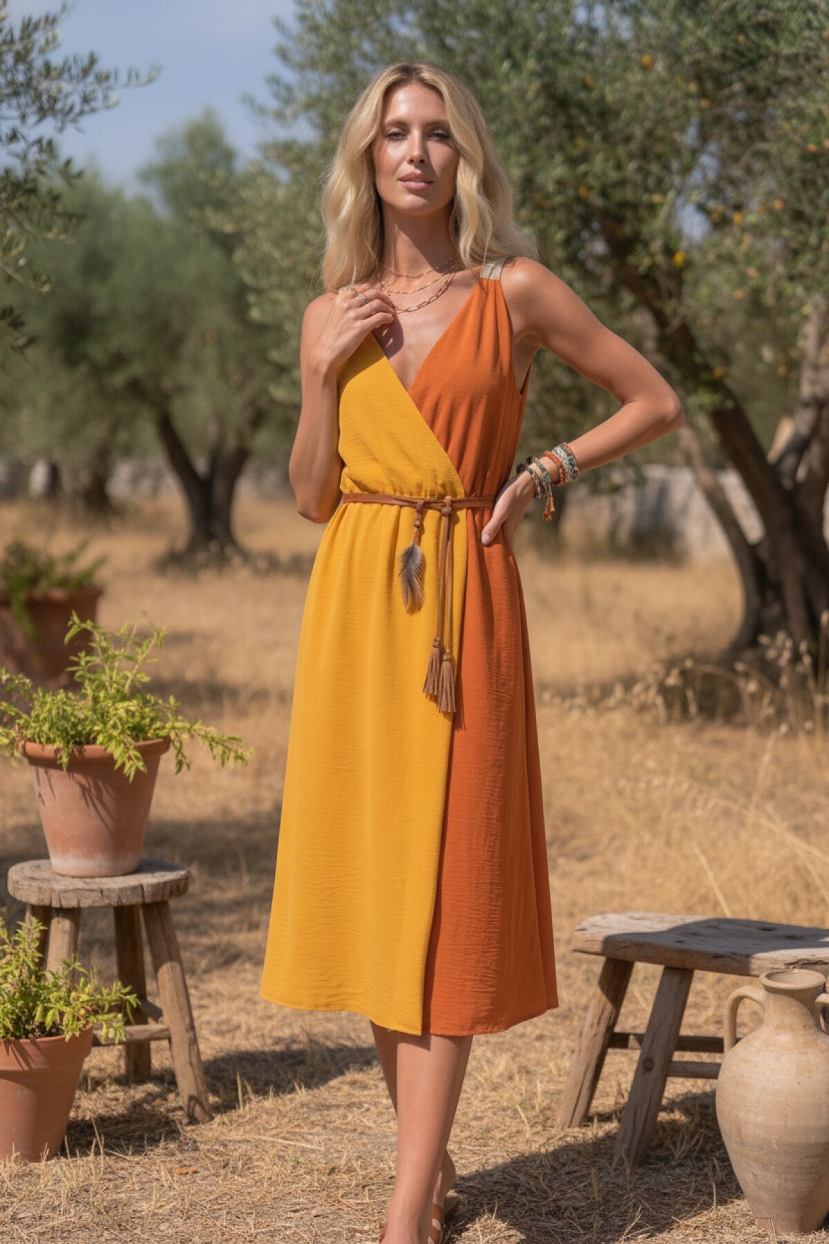 Kahverengi Kiremit Hardal Bloklu Midi Beli Büzgülü Yırtmaçlı Bohem Elbise - Pasaklı Giyim