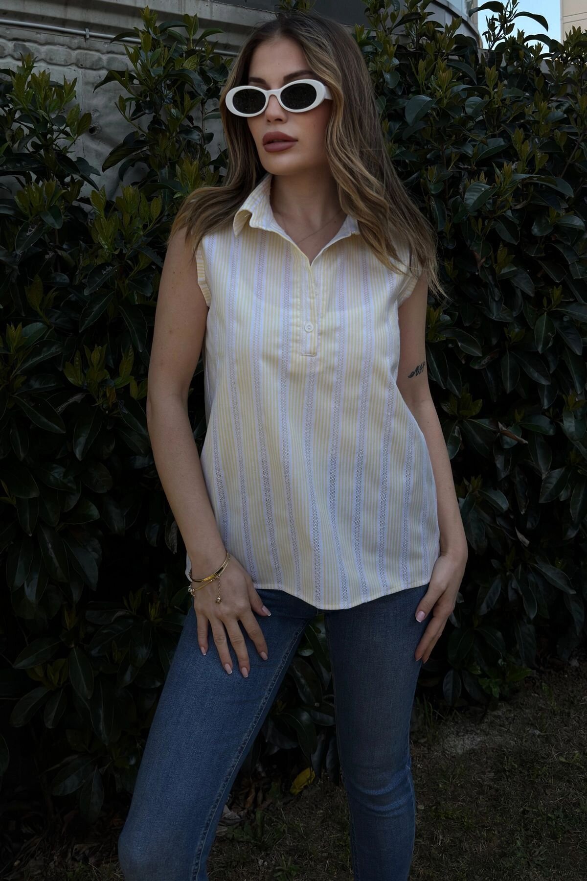 Sleeveless Pastel Striped Broderie Anglaise Placket Blouse - Yellow - Pasaklı Giyim