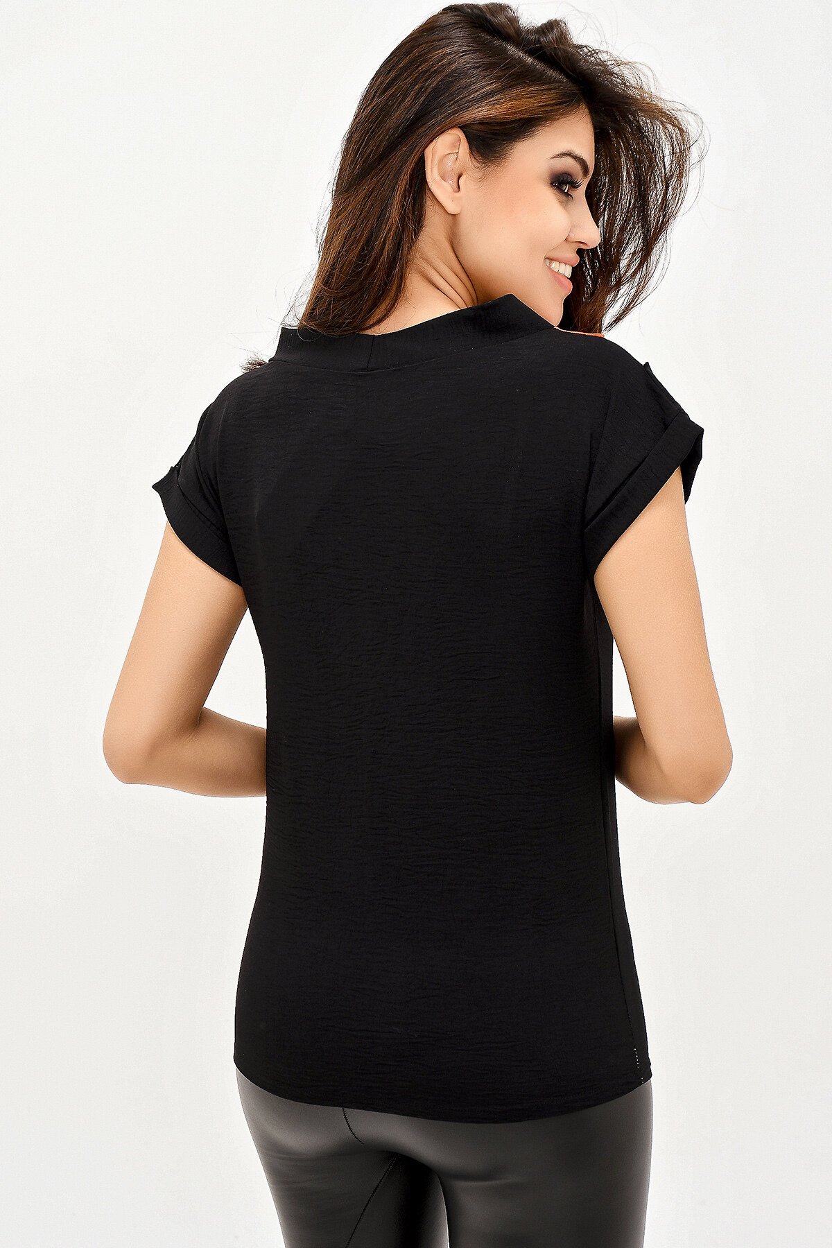 Short V-Neck Color-Block Aerobin Blouse - Black White - Pasaklı Giyim