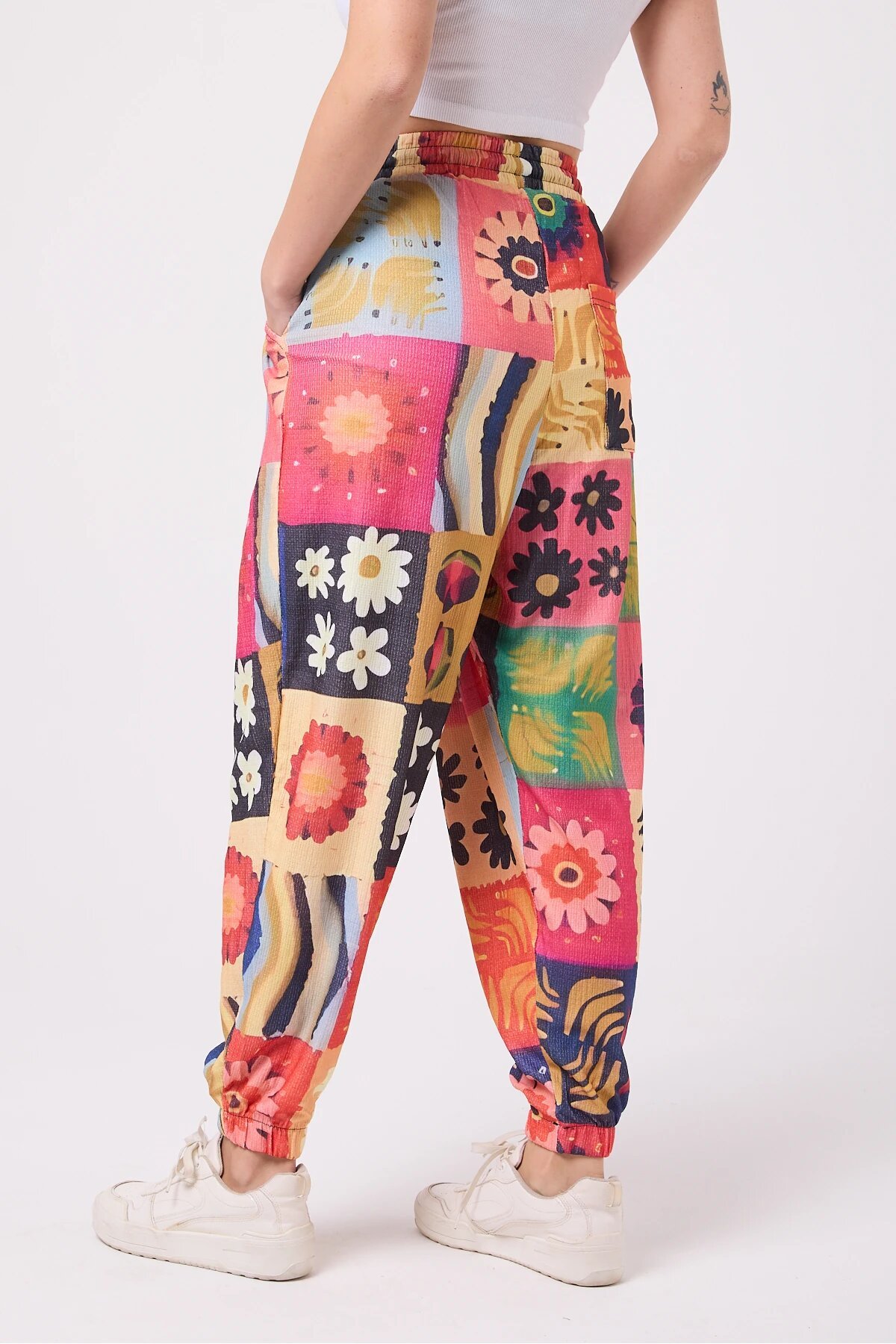 Sporty Baggy Printed Crinkle Pants - Multi-colored - Superbluemexico