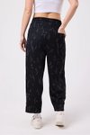 Siyah Baggy Sokak Tarzı Paça Detaylı Pantolon
