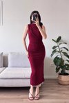 Bordo Uzun Dik Yaka Drape Yırtmaçlı Elbise