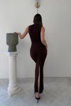 Kahverengi Uzun Sıfır Kol Drape Detaylı Yırtmaçlı Elbise
