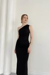 Siyah Midi Tek Omuzlu Yırtmaçlı Drape Detaylı Elbise