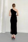Siyah Midi Tek Omuzlu Yırtmaçlı Drape Detaylı Elbise