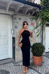Siyah Uzun Halter Yaka Aksesuar Detaylı Yırtmaçlı Abiye Elbise