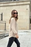 Bej Ponponlu Oval Kesim Yırtmaçlı Yaka Tunik Bluz