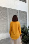 Hardal Sarı Ponponlu Oval Kesim Yırtmaçlı Yaka Bluz
