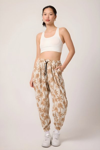 بنطلون شروال رياضي بيج بنقشة جاكار