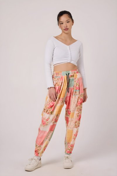 بنطلون شروال وردي مطبوع قماش مجعد