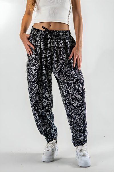 بنطلون شروال أسود منقوش بكسرات