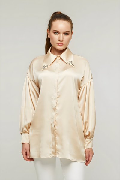 Bej Saten Yakası Taşlı Gömlek