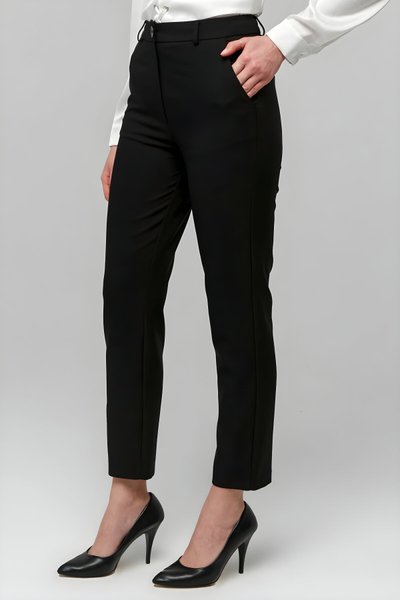 Classic Ankle-Length Carrot Pants - Black
