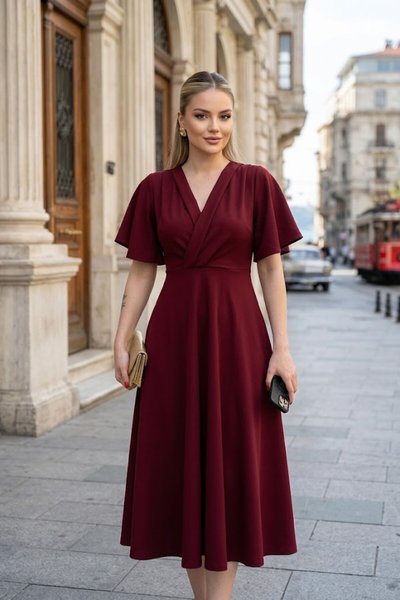 فستان ميدي بورغندي بياقة متقاطعة وكشكشة