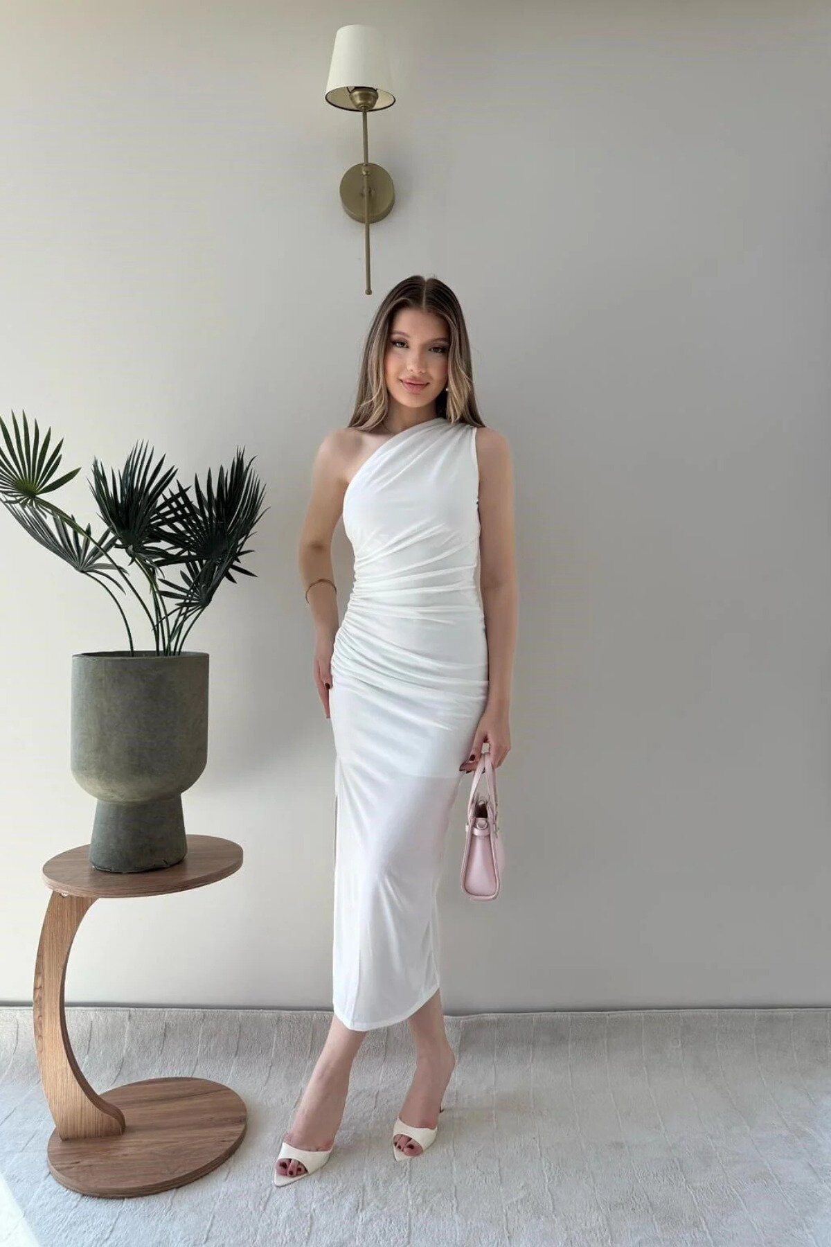 Beyaz Midi Tek Omuzlu Drape Detaylı Elbise - MOZENA