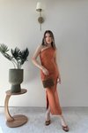 Turuncu Uzun Tek Omuz Drape ve Yırtmaç Detaylı Sandy Elbise