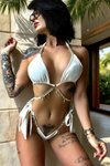 Beyaz Aksesuar Detaylı Bikini