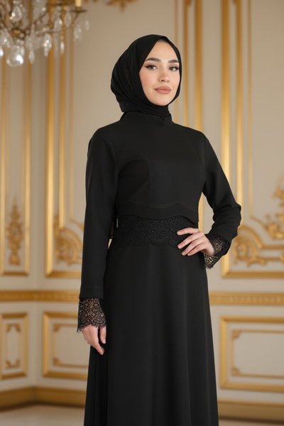 Lace-Detail Modest Evening Dress - Black
